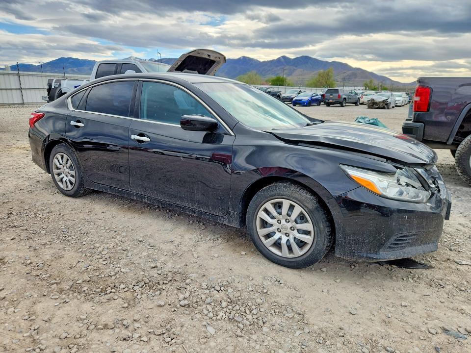 Продажа на аукционе авто 2017 Nissan Altima, vin: 1N4AL3AP4HN361518, номер лота: 50092036