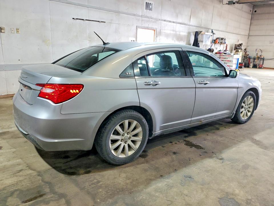 49546806 :رقم المزاد ، 1C3CCBCG4EN198668 vin ، 2014 Chrysler 200 مزاد بيع