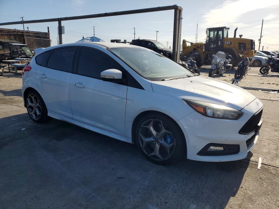 Продаж на аукціоні авто 2015 Ford Focus, vin: 1FADP3L98FL262158, номер лоту: 51125646