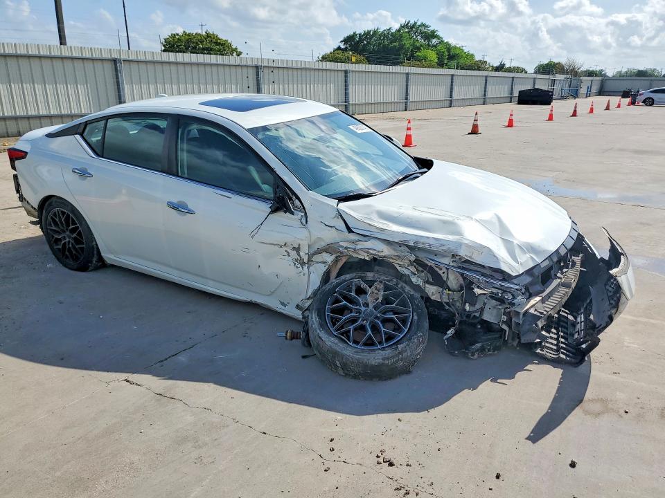 49820146 :رقم المزاد ، 1N4BL4DV4NN340717 vin ، 2022 Nissan Altima مزاد بيع