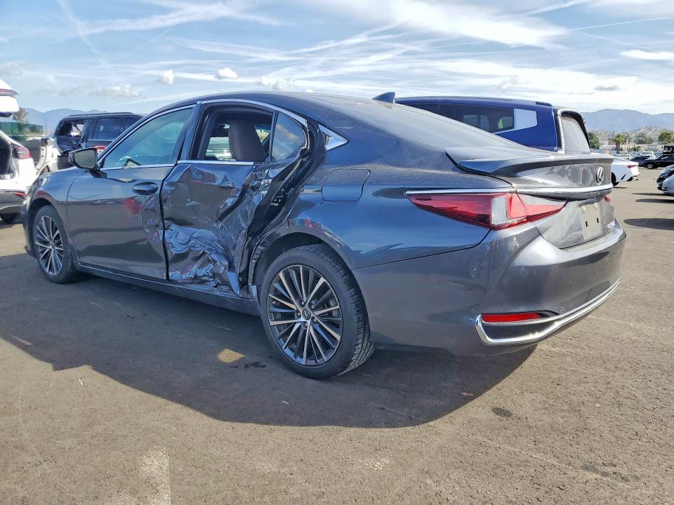 50862256 :رقم المزاد ، 58ADA1C10PU035394 vin ، 2023 Lexus Es 300h مزاد بيع