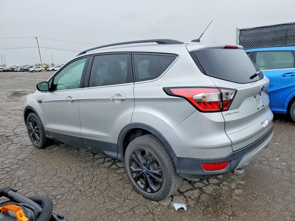 Продажа на аукционе авто 2018 Ford Escape, vin: 1FMCU0GD4JUB70328, номер лота: 51593766