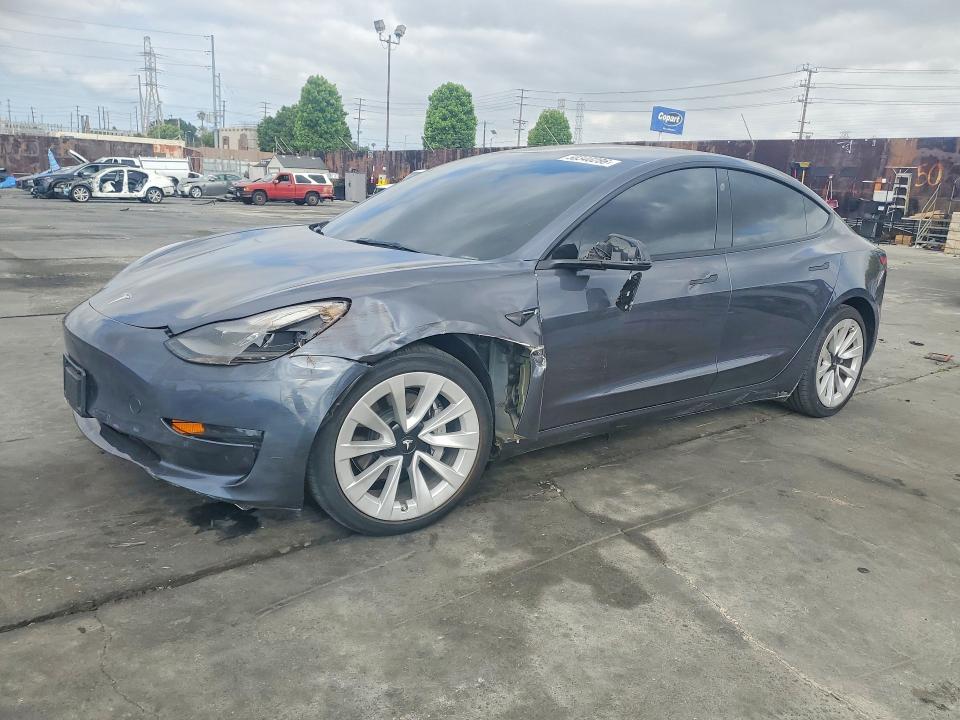 50340286 :رقم المزاد ، 5YJ3E1EB8NF354985 vin ، 2022 Tesla Model 3 مزاد بيع