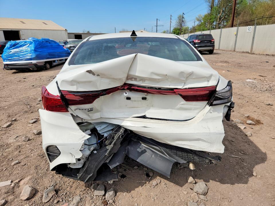 2023 Kia Forte მანქანა იყიდება აუქციონზე, vin: 3KPF24AD2PE685004, აუქციონის ნომერი: 49953816