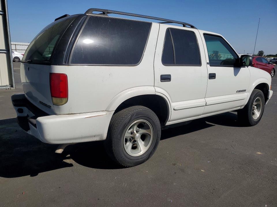 2002 Chevrolet Blazer მანქანა იყიდება აუქციონზე, vin: 1GNCS13W92K214528, აუქციონის ნომერი: 49980686
