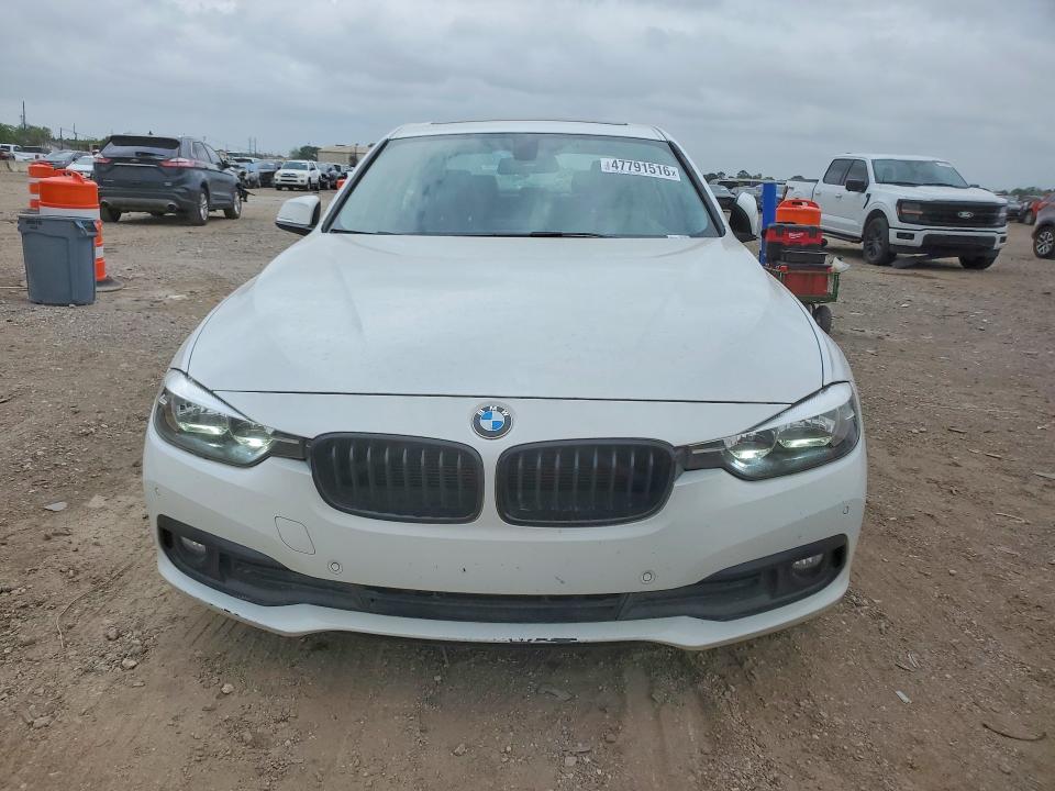 47791516 :رقم المزاد ، WBA8E1G30HNU16331 vin ، 2017 Bmw 320 مزاد بيع