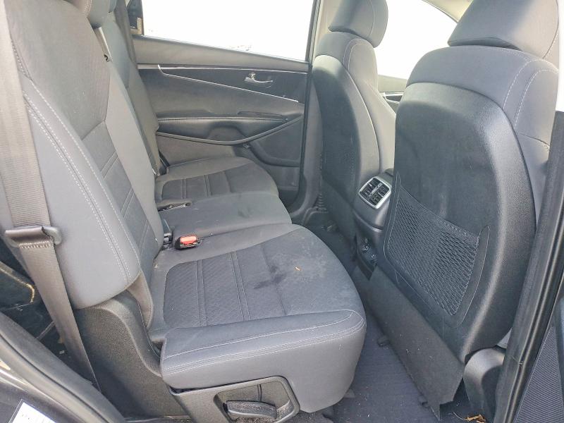 48339876 :رقم المزاد ، 5XYPG4A53HG288842 vin ، 2017 Kia Sorento مزاد بيع