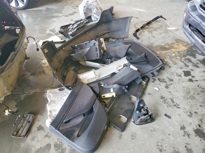49447566 :رقم المزاد ، 5YJ3E1EB8JF083081 vin ، 2018 Tesla Model 3 مزاد بيع
