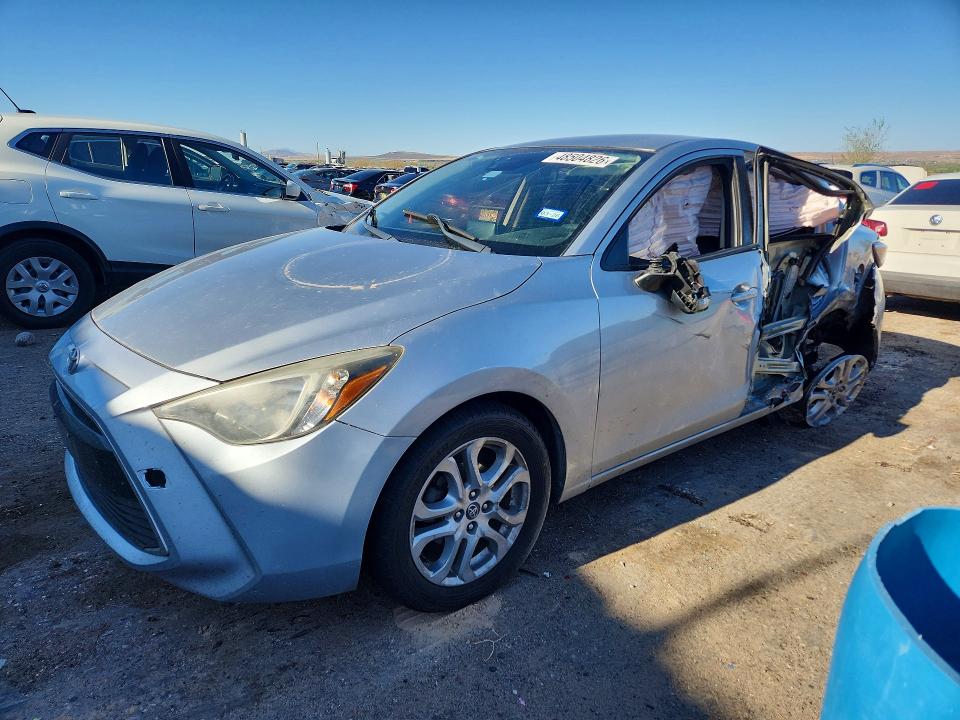 48504826 :رقم المزاد ، 3MYDLBYV6JY321747 vin ، 2018 Toyota Yaris Ia مزاد بيع