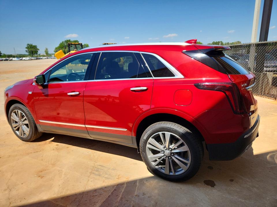 50602126 :رقم المزاد ، 1GYKNDRS3MZ229810 vin ، 2021 Cadillac Xt5 مزاد بيع