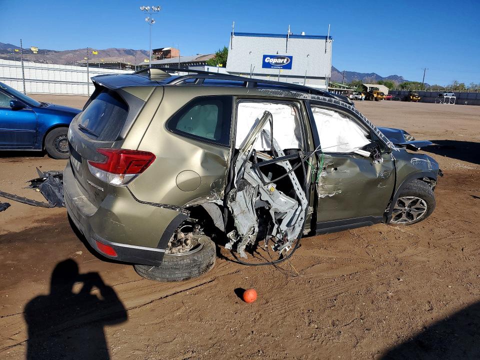 49876216 :رقم المزاد ، JF2SKADC9NH430472 vin ، 2022 Subaru Forester مزاد بيع