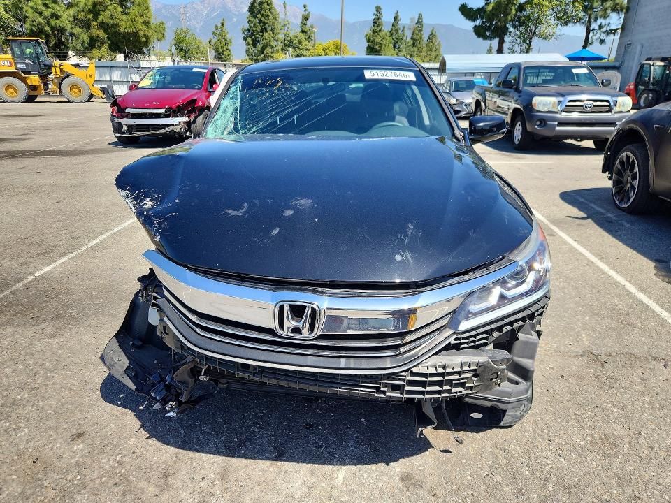 51527846 :رقم المزاد ، 1HGCR2F77GA076291 vin ، 2016 Honda Accord مزاد بيع