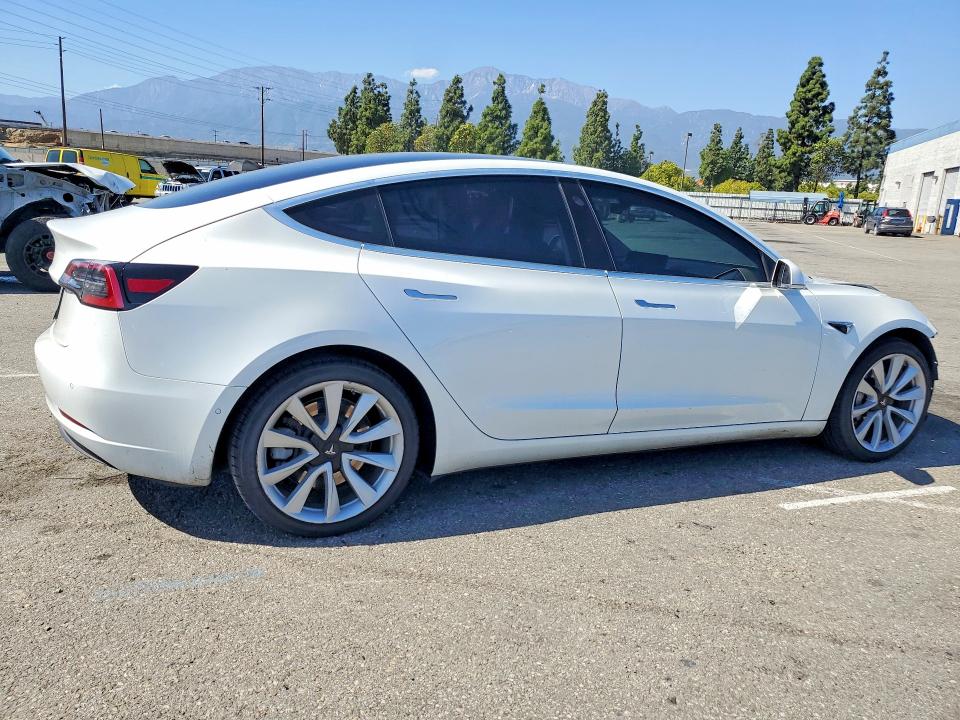 Продажа на аукционе авто 2020 Tesla Model 3, vin: 5YJ3E1EA8LF661917, номер лота: 48873406
