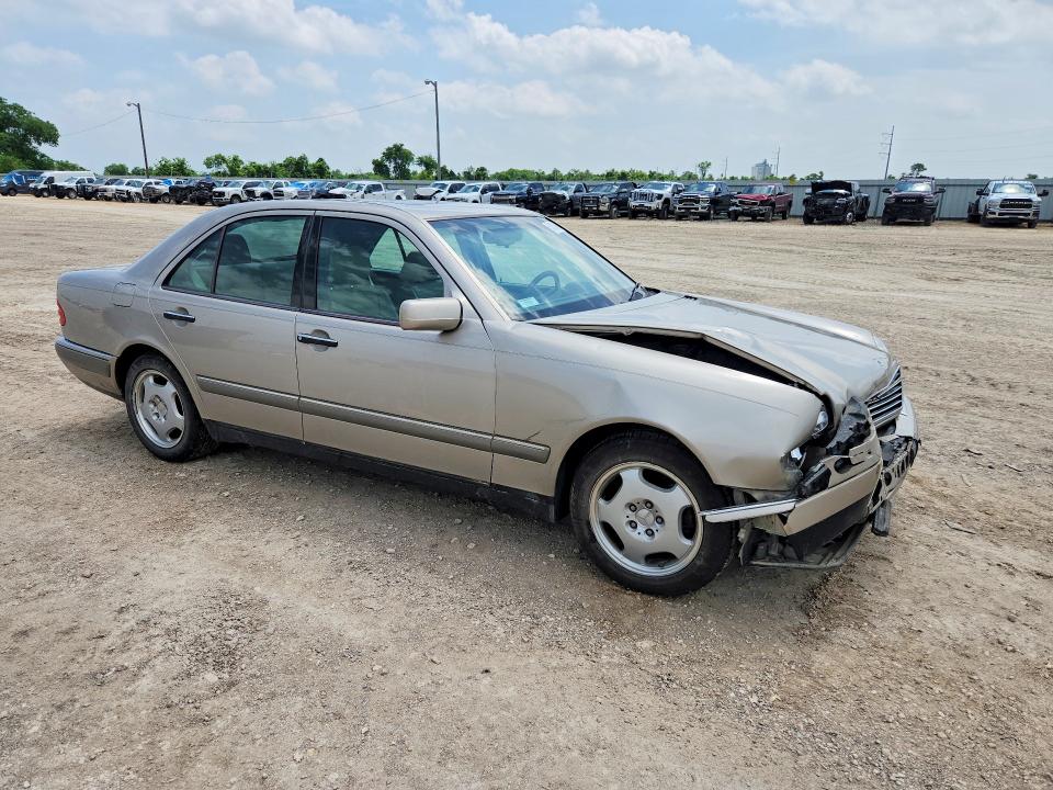 51303606 :رقم المزاد ، WDBJF72F8VA316324 vin ، 1997 Mercedes-benz E مزاد بيع