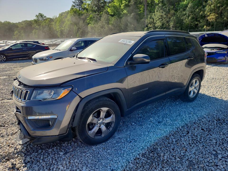50425296 :رقم المزاد ، 3C4NJCBB7JT327695 vin ، 2018 Jeep Compass مزاد بيع