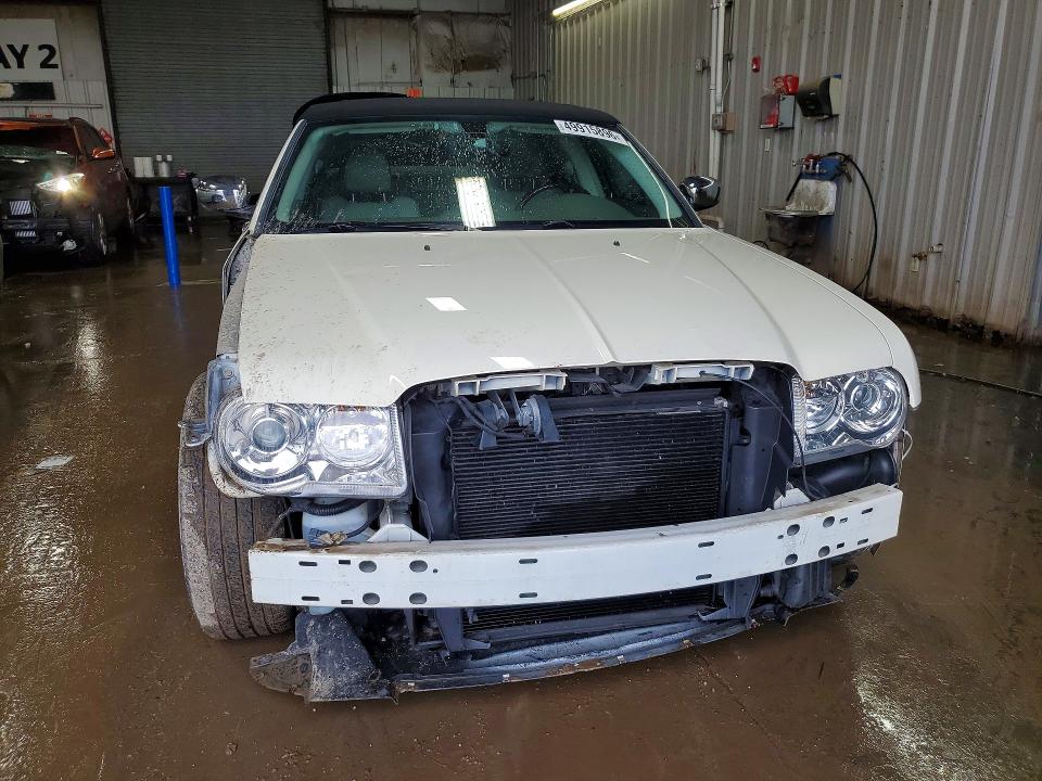 2010 Chrysler 300c მანქანა იყიდება აუქციონზე, vin: 2C3CA6CT9AH126183, აუქციონის ნომერი: 49915896