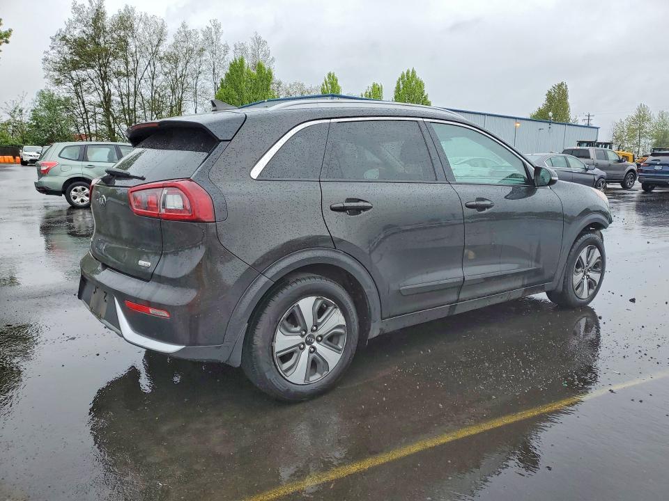 2017 Kia Niro მანქანა იყიდება აუქციონზე, vin: KNDCC3LC9H5104805, აუქციონის ნომერი: 50778786