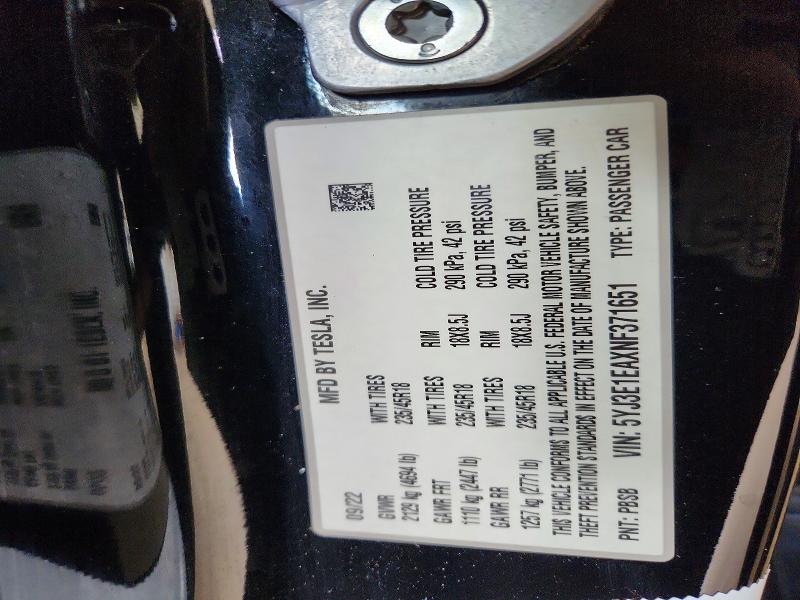 51615286 :رقم المزاد ، 5YJ3E1EAXNF371651 vin ، 2022 Tesla Model 3 مزاد بيع