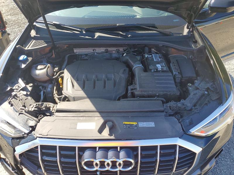 51588836 :رقم المزاد ، WA1EECF36M1076763 vin ، 2021 Audi Q3 مزاد بيع
