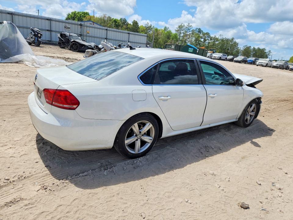 48658936 :رقم المزاد ، 1VWBS7A36FC066478 vin ، 2015 Volkswagen Passat مزاد بيع