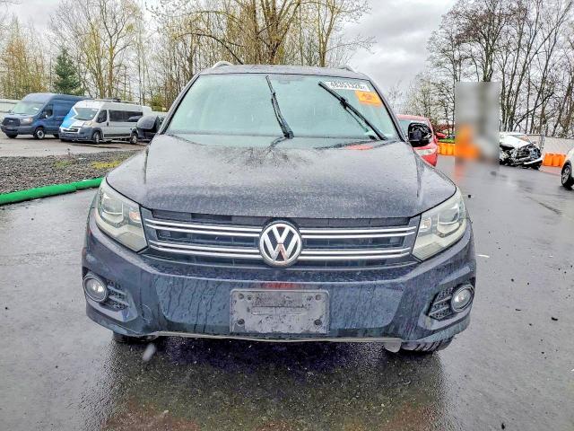 48351326 :رقم المزاد ، WVGUV7AX3HK012971 vin ، 2017 Volkswagen Tiguan مزاد بيع