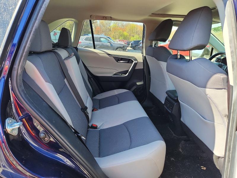 Продажа на аукционе авто 2019 Toyota Rav4, vin: JTMP1RFV7KJ002263, номер лота: 49897106