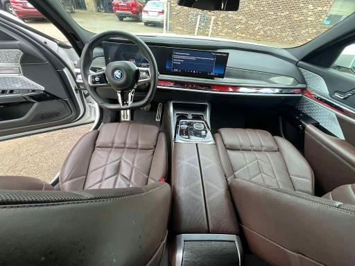 2023 Bmw I7 მანქანა იყიდება აუქციონზე, vin: WBY53EJ08PCL69978, აუქციონის ნომერი: 48802706