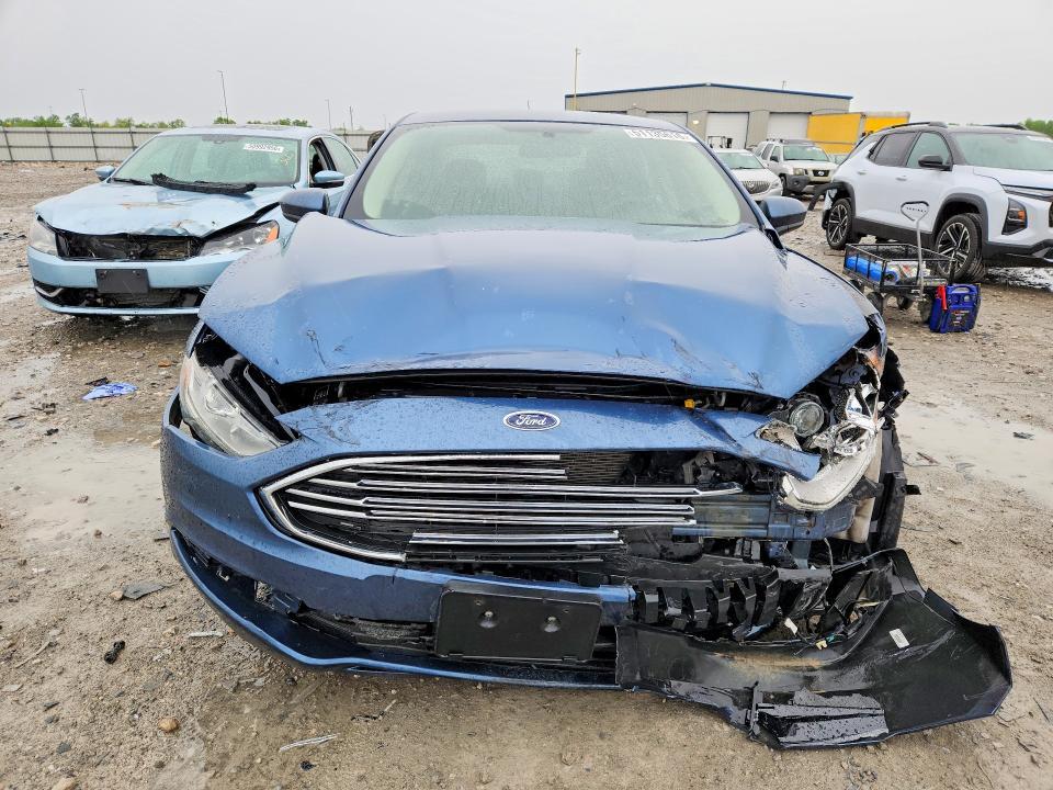 51135616 :رقم المزاد ، 3FA6P0H78JR272567 vin ، 2018 Ford Fusion مزاد بيع