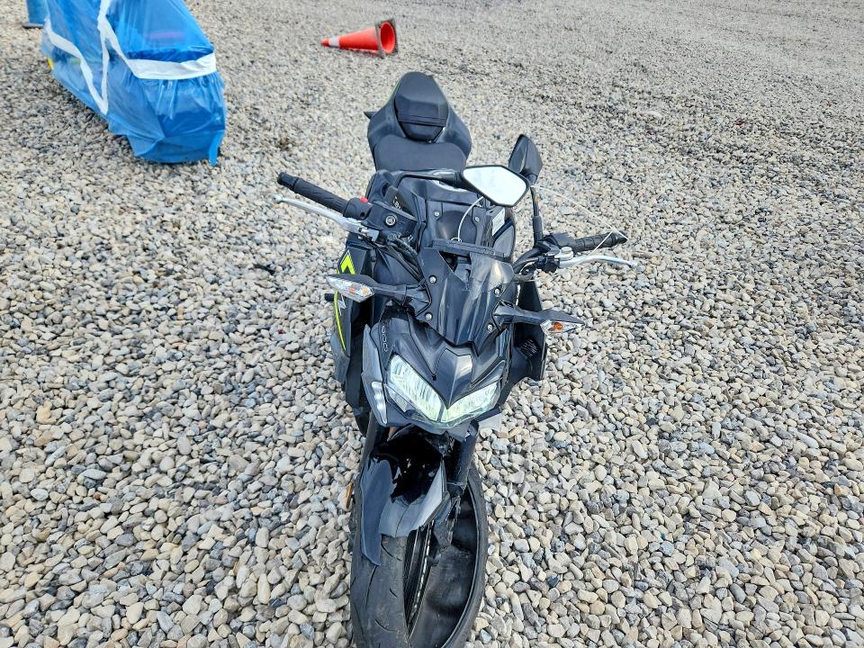2024 Kawasaki Zr900 მანქანა იყიდება აუქციონზე, vin: ML5ZRDF19RDA67185, აუქციონის ნომერი: 49339116