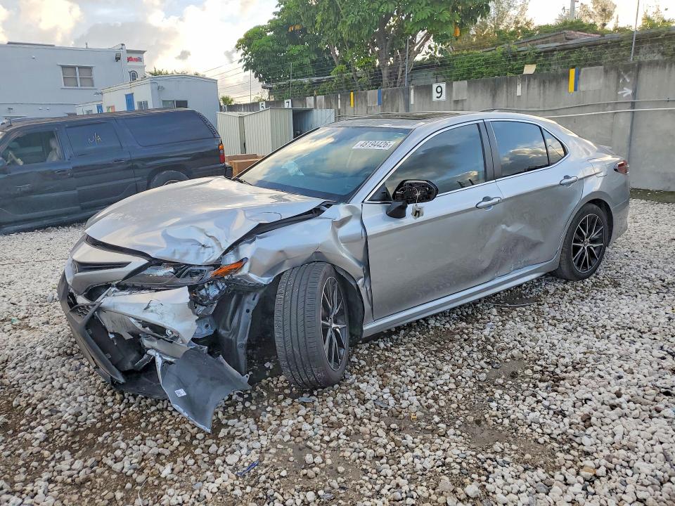 Продаж на аукціоні авто 2022 Toyota Camry, vin: 4T1S11AK2NU685822, номер лоту: 48194426
