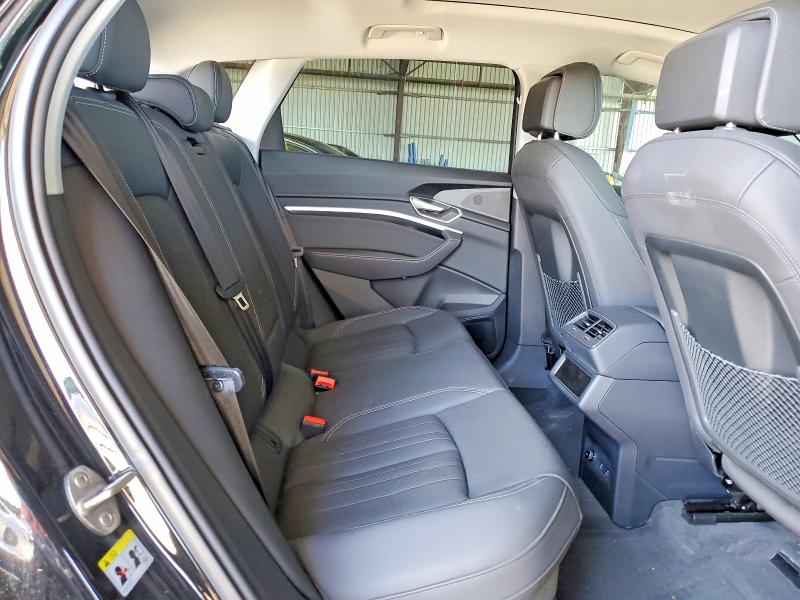 Продаж на аукціоні авто 2022 Audi E-tron, vin: WA1LAAGE0NB031806, номер лоту: 48567646