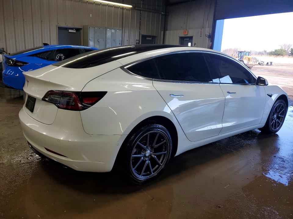 48607176 :رقم المزاد ، 5YJ3E1EA3KF412004 vin ، 2019 Tesla Model 3 مزاد بيع