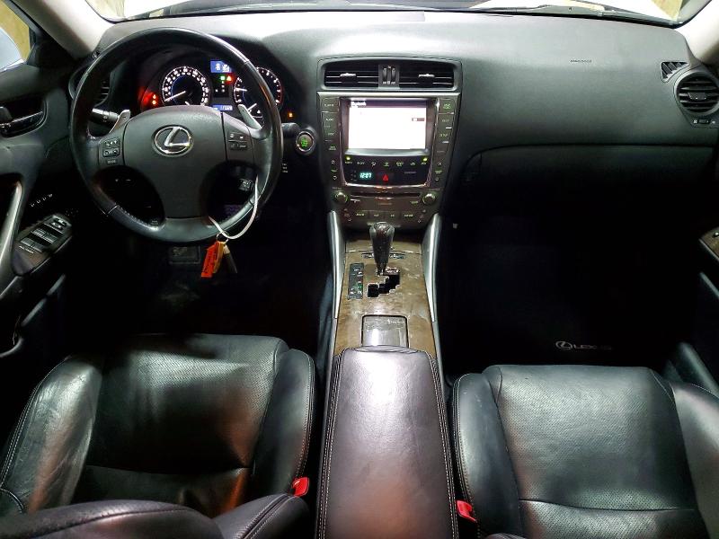 51122216 :رقم المزاد ، JTHCF5C28A2032950 vin ، 2010 Lexus Is مزاد بيع