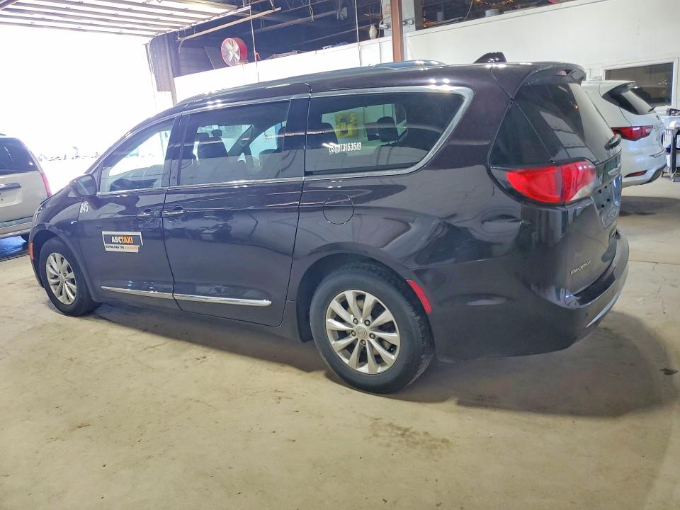 51333456 :رقم المزاد ، 2C4RC1BG8KR588141 vin ، 2019 Chrysler Pacifica مزاد بيع
