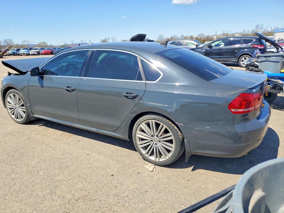 49078036 :رقم المزاد ، 1VWBT7A3XFC105067 vin ، 2015 Volkswagen Passat مزاد بيع