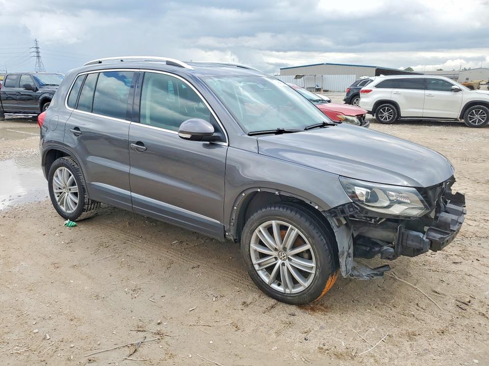 Aukcja sprzedaży 2016 Volkswagen Tiguan, vin: WVGAV7AX8GW586833, numer aukcji: 49457346