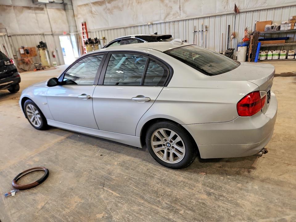 51144376 :رقم المزاد ، WBAVA33537KX77022 vin ، 2007 Bmw 328 مزاد بيع