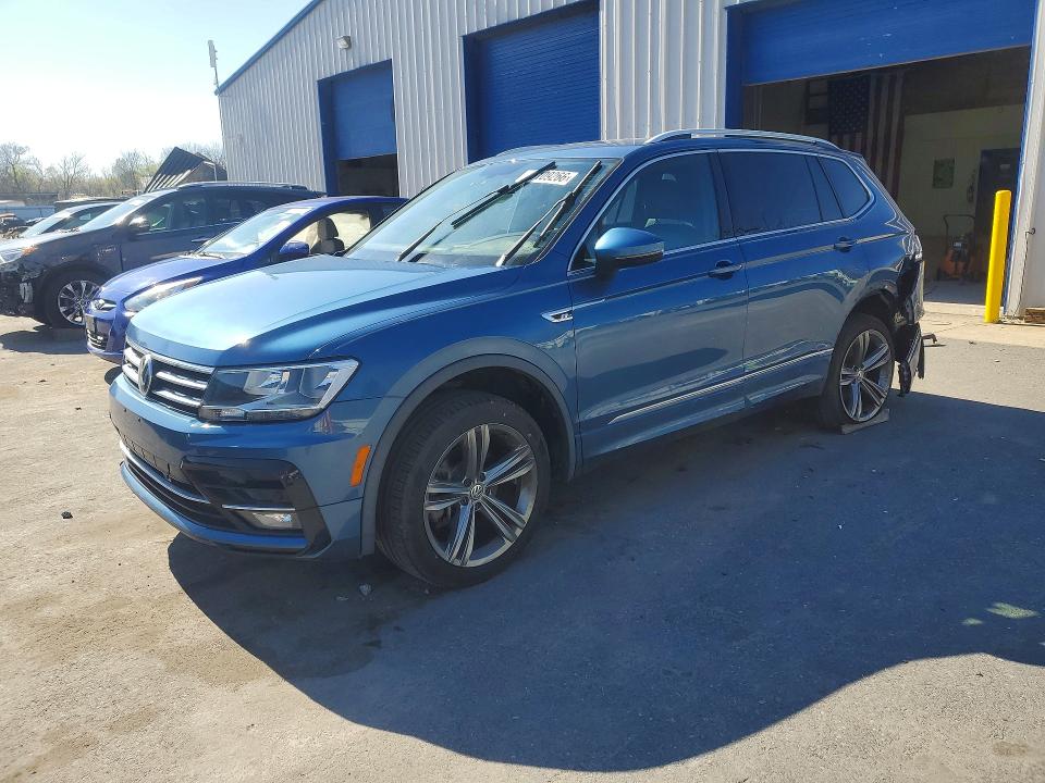 Продажа на аукционе авто 2018 Volkswagen Tiguan, vin: 3VV2B7AX4JM216179, номер лота: 49109266