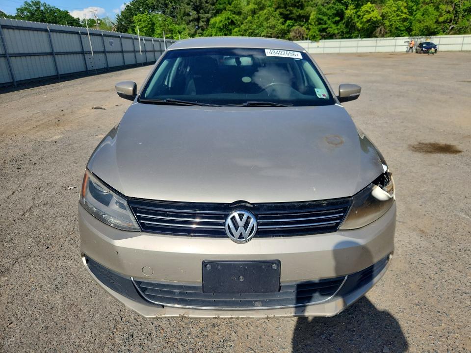 49402656 :رقم المزاد ، 3VWDP7AJ5DM265686 vin ، 2013 Volkswagen Jetta مزاد بيع
