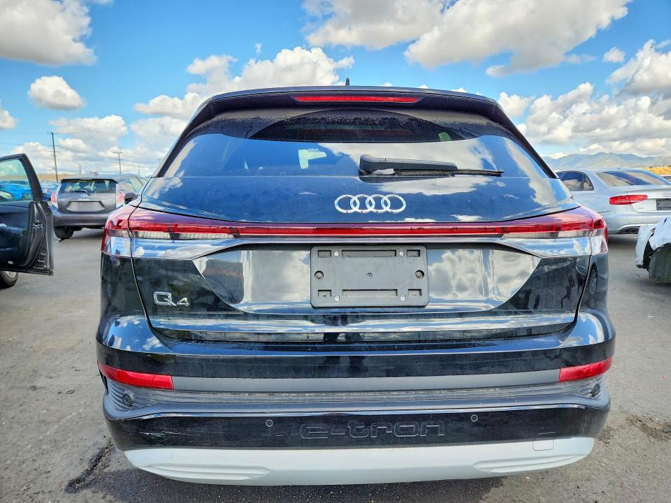 2023 Audi Q4 E-tron მანქანა იყიდება აუქციონზე, vin: WA1BCBFZXPP028563, აუქციონის ნომერი: 49637186