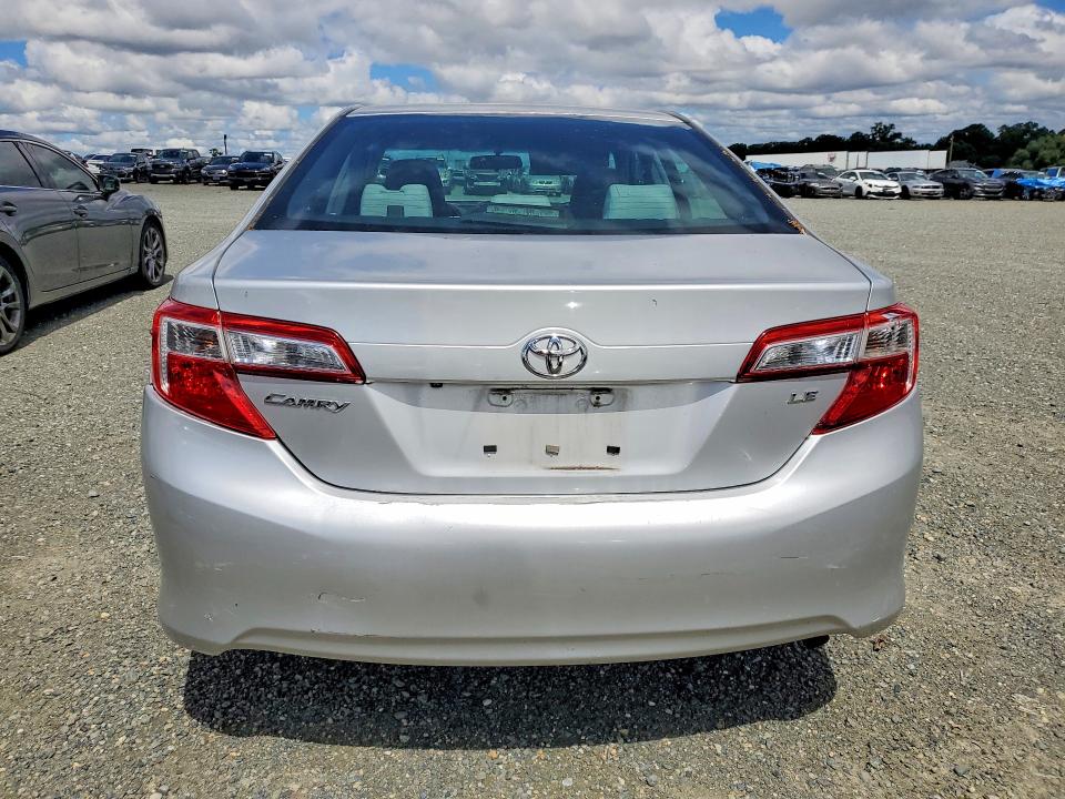 49767686 :رقم المزاد ، 4T1BF1FK7EU357094 vin ، 2014 Toyota Camry مزاد بيع