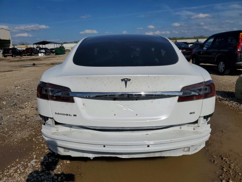 49742636 :رقم المزاد ، 5YJSA1H15EFP56750 vin ، 2014 Tesla Model S مزاد بيع