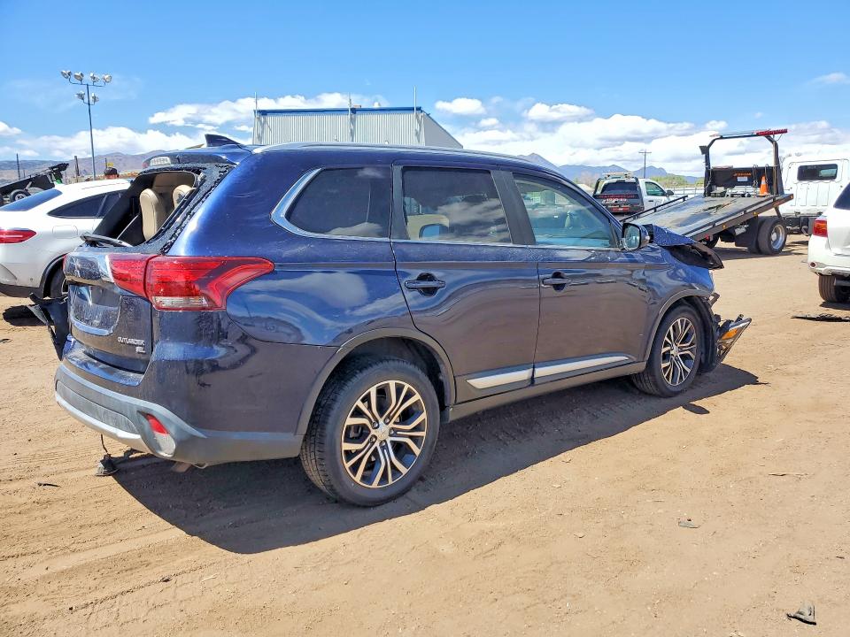 Продажа на аукционе авто 2018 Mitsubishi Outlander, vin: JA4AZ3A35JZ025102, номер лота: 50766366