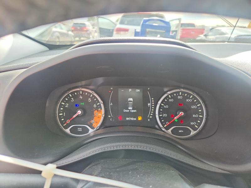 2015 Jeep Renegade მანქანა იყიდება აუქციონზე, vin: ZACCJABT2FPC26082, აუქციონის ნომერი: 51425736
