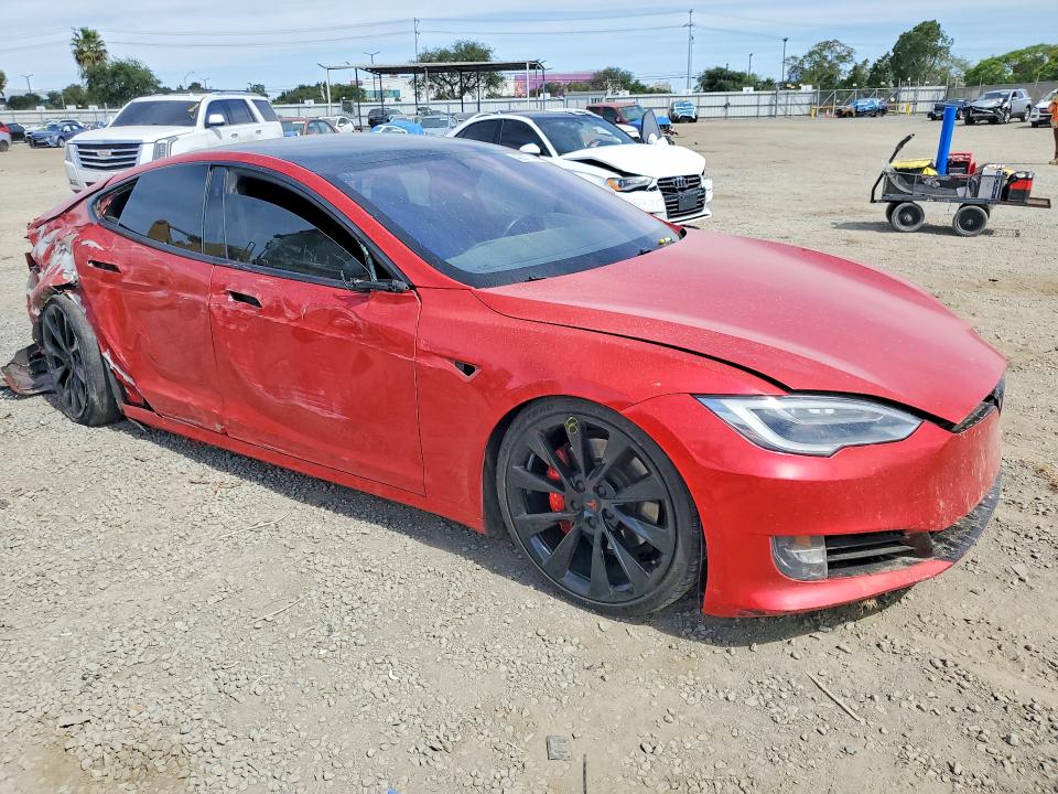Продажа на аукционе авто 2018 Tesla Model S, vin: 5YJSA1E43JF267515, номер лота: 48277146