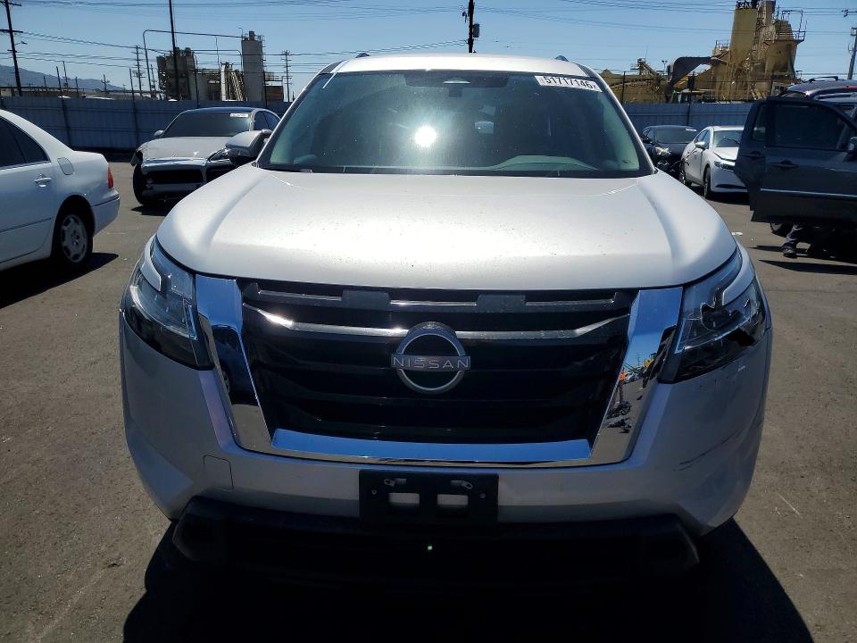 51717146 :رقم المزاد ، 5N1DR3BA2NC228338 vin ، 2022 Nissan Pathfinder مزاد بيع