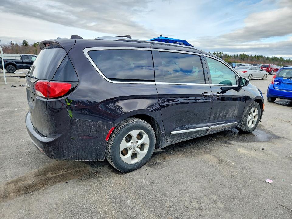 Продажа на аукционе авто 2017 Chrysler Pacifica, vin: 2C4RC1EG9HR653664, номер лота: 47910996