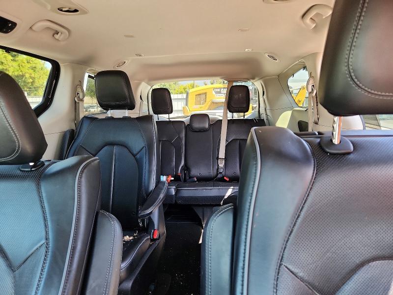 51486296 :رقم المزاد ، 2C4RC1N71JR356314 vin ، 2018 Chrysler Pacifica مزاد بيع
