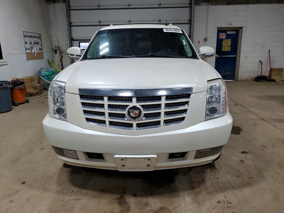 2010 Cadillac Escalade მანქანა იყიდება აუქციონზე, vin: 1GYUKBEF1AR244378, აუქციონის ნომერი: 50424066