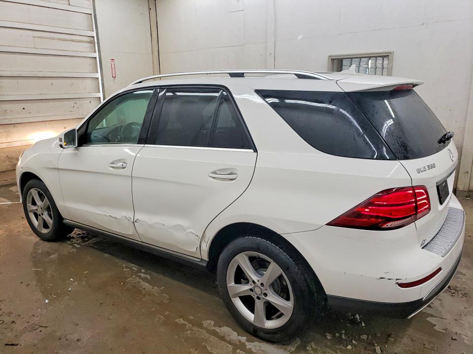 Продажа на аукционе авто 2016 Mercedes-benz Gle, vin: 4JGDA5JB1GA696539, номер лота: 49843696
